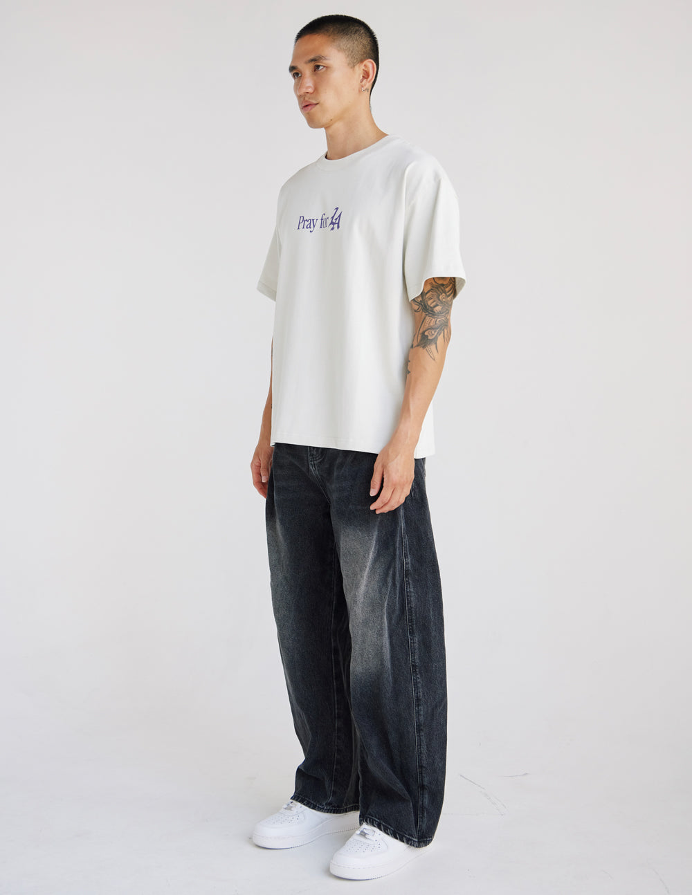 Pray for Los Angeles Heavyweight Tee